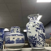 Lot 233 - LOT OF FIVE BLUE AND WHITE ASIAN VASES