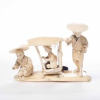 Lot 286 - JAPANESE CARVED IVORY FIGURE GROUP modelled as...