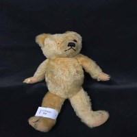 Lot 334 - A MID-20TH CENTURY MERRYTHOUGHT TEDDY BEAR