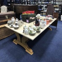 Lot 376 - LARGE MARBLE LOW DINING TABLE