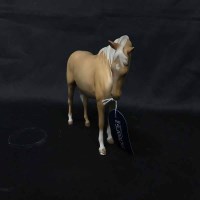 Lot 388 - BESWICK FIGURE OF A PALOMINO HORSE