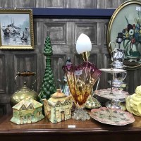 Lot 413 - LOT OF MIXED CERAMICS AND GLASS