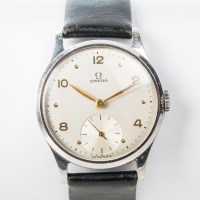 Lot 1674 - GENTLEMAN'S 1940s STAINLESS STEEL OMEGA...