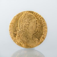Lot 1510 - GEROGE III GOLD GUINEA DATED 1776 laureate...