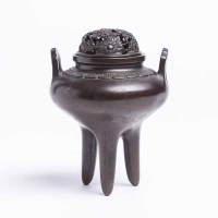 Lot 322 - JAPANESE BRONZE KORO the lid formed as pierced...