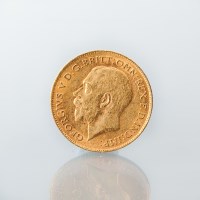 Lot 1538 - GOLD GEORGE V HALF SOVEREIGN DATED 1911