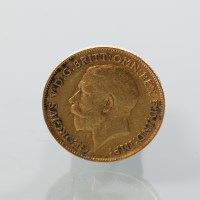 Lot 1565 - GOLD GEORGE V HALF SOVEREIGN DATED 1914