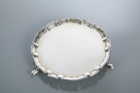 Lot 366 - GEORGE V SILVER CARD TRAY maker Goldsmiths &...