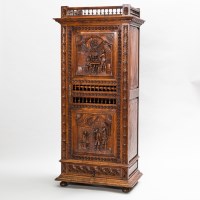 Lot 786 - 19TH CENTURY DUTCH CARVED OAK CUPBOARD the...