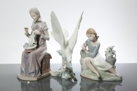 Lot 508 - LLADRO DOVE AND TWO LLADRO FIGURES the dove...