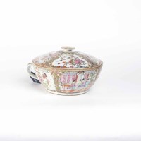 Lot 392 - CHINESE FAMILLE ROSE LIDDED DISH with handle,...