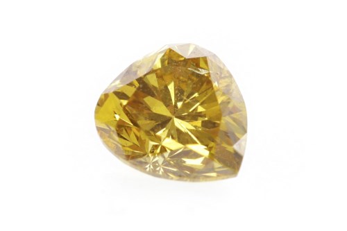 Lot 236 - GIA CERTIFICATED UNMOUNTED NATURAL DIAMOND the...