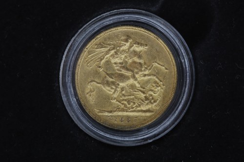 Lot 555 - GOLD SOVEREIGN DATED 1887 in capsule, not proof