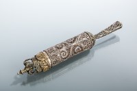 Lot 479 - SILVER HEBREW SCROLL HOLDER 25cm long