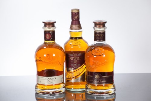 Lot 1299 - DEWAR'S SIGNATURE Blended Scotch Whisky....