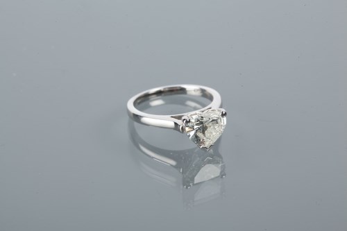 Lot 1637 - UNUSUAL HEART SHAPED DIAMOND SOLITAIRE RING...