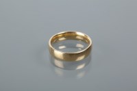 Lot 1696 - EIGHTEEN CARAT GOLD WEDDING BAND hallmarked, 6....