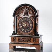 Lot 542 - EARLY 20TH CENTURY CONTINENTAL CARVED OAK...