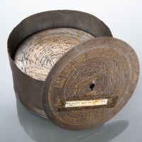 Lot 563 - SYMPHONION SIMPLEX DISC PLAYING MUSICAL BOX in...