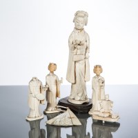 Lot 292 - COLLECTION OF JAPANESE IVORY FIGURES...