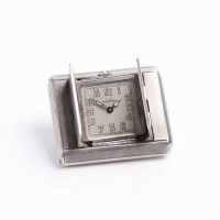 Lot 723 - LADY'S ART DECO STERLING SILVER TAVANNES PURSE...