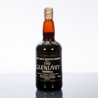 Lot 1056 - GLENLIVET 26 YEAR OLD Single Speyside Scotch...