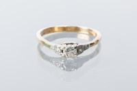Lot 1698 - EARLY TWENTIETH CENTURY DIAMOND SOLITAIRE RING...