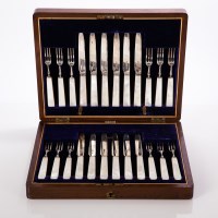 Lot 270 - SILVER AND MOTHER OF PEARL HANDLED FRUIT...