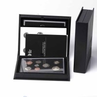 Lot 1577 - TWO ROYAL MINT UNITED KINGDOM PROOF COIN...