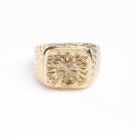 Lot 1653 - GENTLEMAN'S GOLD RING with an eagle decoration,...