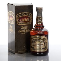 Lot 733 - BOWMORE DE LUXE Single Islay malt whisky. 26...