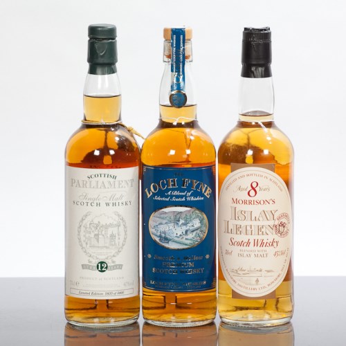 Lot 791 - MORRISON'S ISLAY LEGEND 8 YEAR OLD Blended...