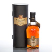 Lot 808 - HIGHLAND PARK 25 YEAR OLD Single Island malt...