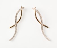 Lot 1189 - DIAMOND PENDANT ON CHAIN WITH MATCHING...