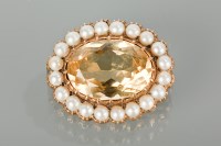 Lot 1234 - NINE CARAT GOLD CITRINE AND PEARL BROOCH the...