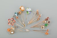 Lot 1244 - LARGE COLLECTION OF VARIOUS VICTORIAN AND...