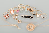 Lot 1269 - GROUP OF GEM SET RINGS many marked for nine...