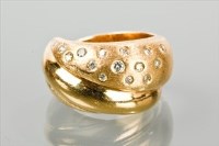 Lot 1414 - UNUSUAL DIAMOND SET BOMBE STYLE DRESS RING...