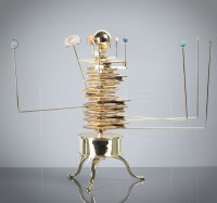 Lot 290 - MODERN BRASS ELECTRIC PLANETARY ORRERY OF THE...