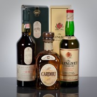 Lot 739 - LAGAVULIN 16 YEAR OLD Single Islay malt whisky...