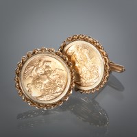 Lot 1040 - PAIR OF SOVEREIGN CUFF LINKS each dated 1908,...