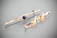 Lot 1141 - EARLY TWENTIETH CENTURY SAPPHIRE AND DIAMOND...