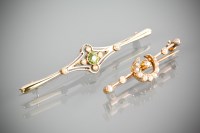 Lot 1156 - TWO EDWARDIAN BAR BROOCHES one with a seed...