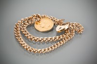 Lot 1159 - NINE CARAT GOLD BRACELET WITH SOVEREIGN DATED...