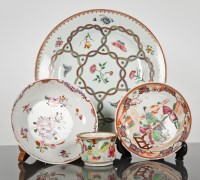 Lot 213 - CHINESE FAMILLE ROSE DISH AND SMALL JAR the...