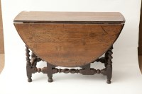Lot 445 - 18TH CENTURY OAK GATELEG DINING TABLE the oval...