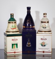 Lot 601 - BELL'S CHRISTMAS 1993 DECANTER Blended Scotch...