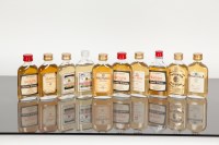 Lot 873 - 22 'FLAT BOTTLE' WHISKY MINIATURES Seventeen...