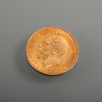 Lot 1016 - HALF SOVEREIGN DATED 1915