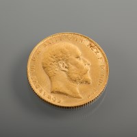 Lot 1041 - SOVEREIGN DATED 1910